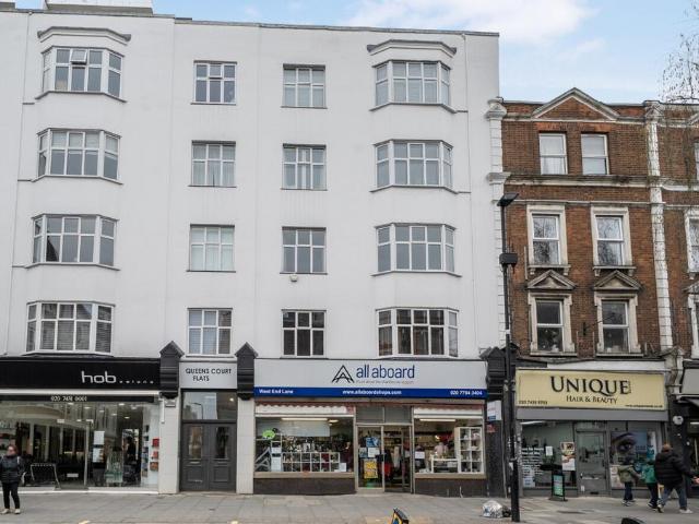 Flat for sale in West Hampstead, Greater London