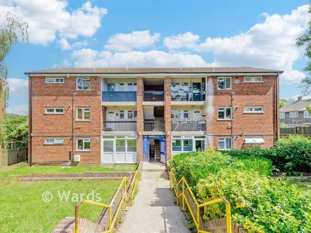Flat for sale in Monks Orchard, Kent