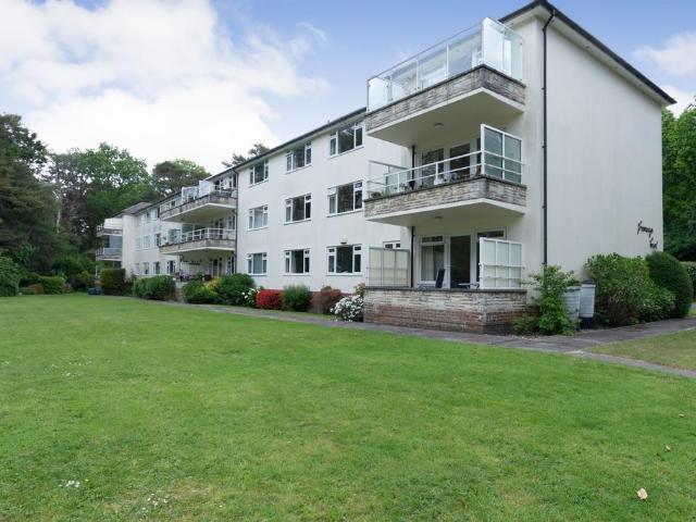 Flat for sale in Parley Cross, Ferndown