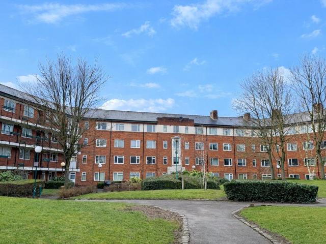 Flat for sale in Salford, Greater Manchester