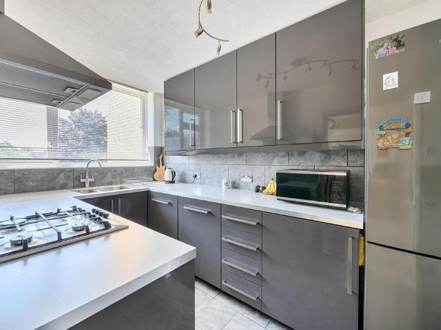 Flat for sale in Woodcote, Epsom