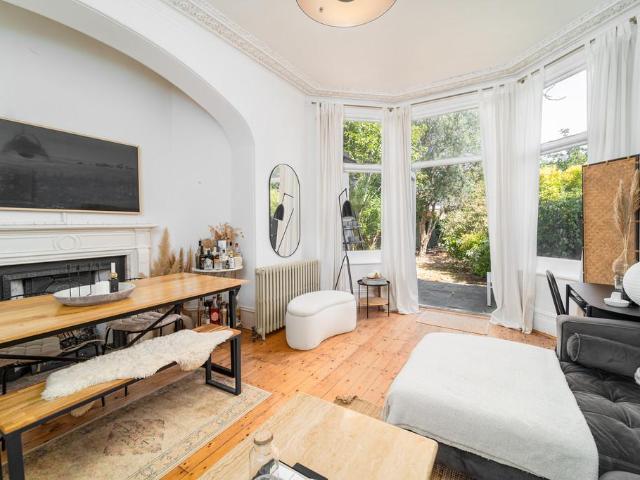 Flat for sale in Topsfield Parade, Greater London