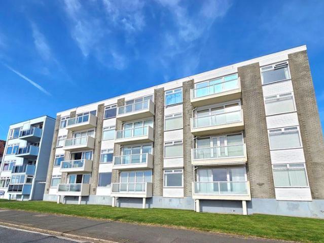 Flat for sale in Lee-on-the-Solent, Middlecroft