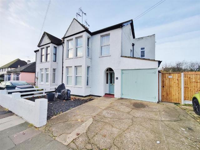 Flat for sale in Alton Barnes, Isle Of Man