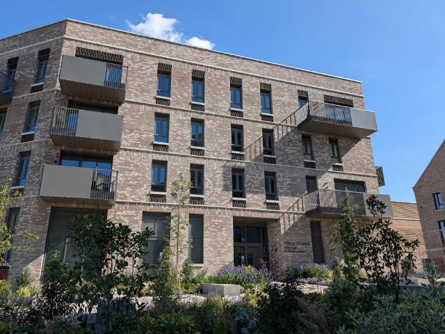 Flat for sale in Charlton Riverside, Greater London