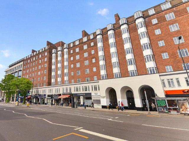 Flat for sale in Brook Green, Greater London
