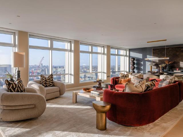 Flat for sale in Saint Giles, Bloomsbury