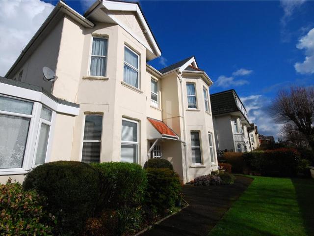 Flat for sale in Boscombe, Bournemouth