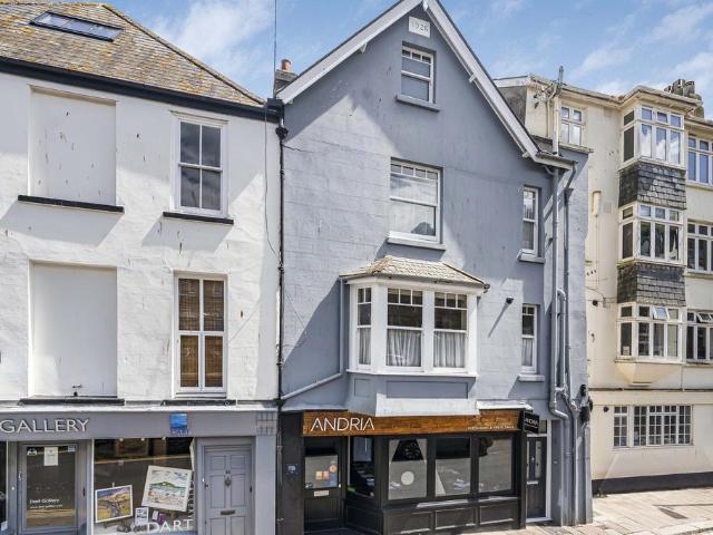 Flat for sale in Strode, Devon