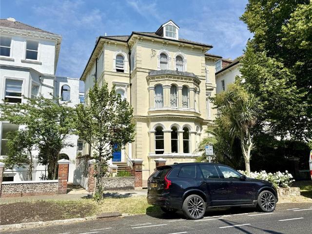 Flat for sale in Eastbourne, East Sussex