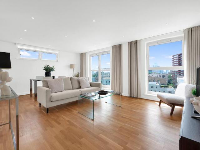 Flat for sale in Hoxton, De Beauvoir Town