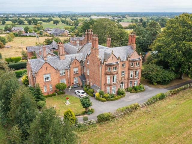 Flat for sale in Stoke and Hurleston, Barbridge