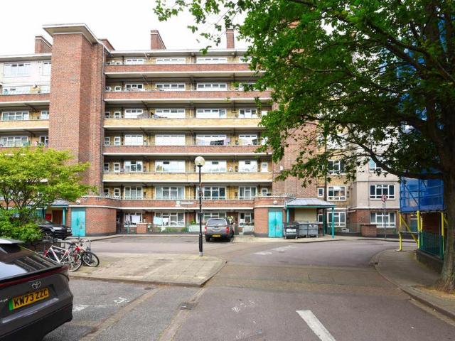 Flat for sale in King's Cross, Greater London