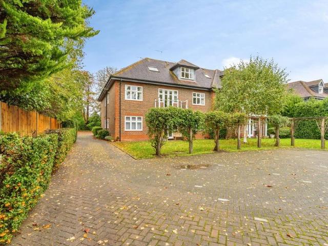 Flat for sale in Summersdale, Chichester