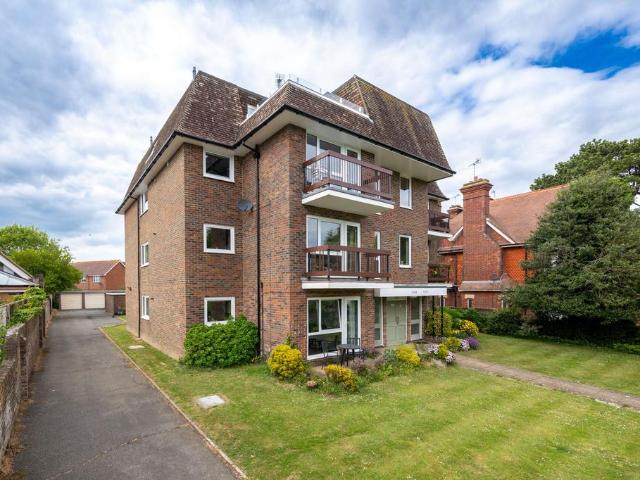 Flat for sale in Ratton, Eastbourne