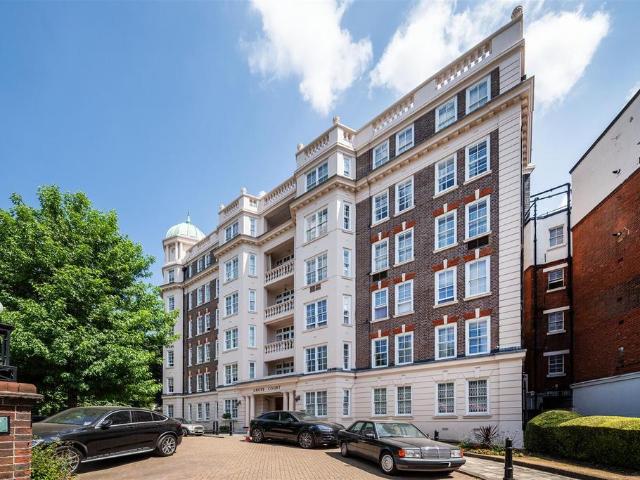 Flat for sale in St. John's Wood, Greater London