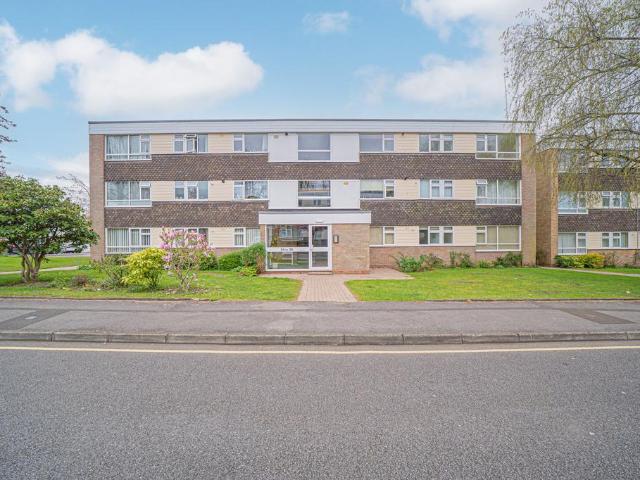 Flat for sale in Elmdon, West Midlands