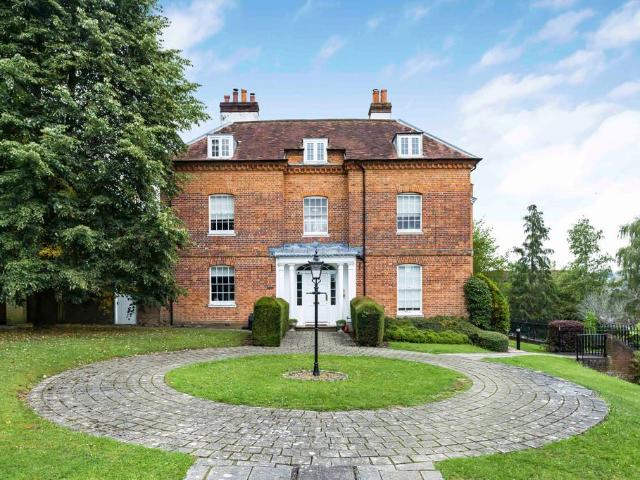 Flat for sale in Daws Hill, Cressex