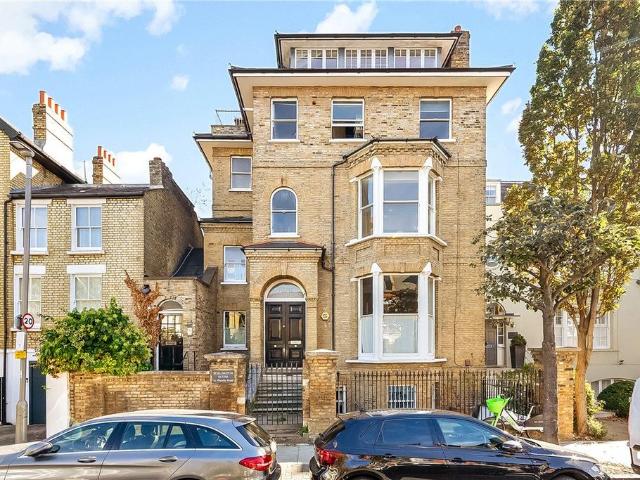 Flat for sale in London Borough of Wandsworth, Greater London