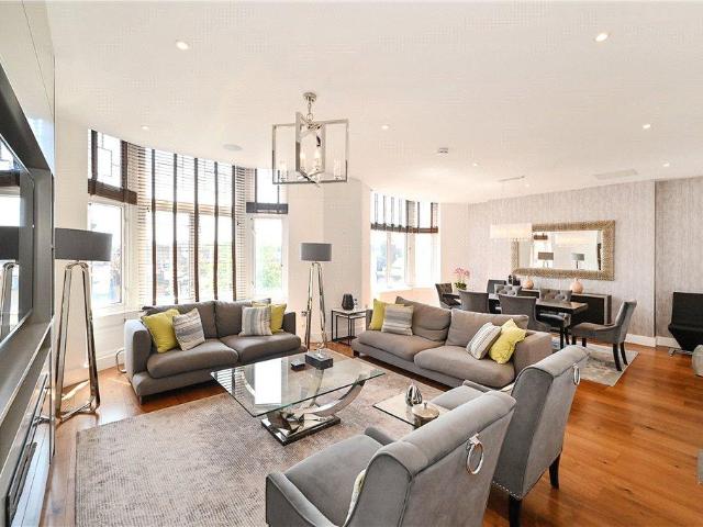 Flat for sale in Marylebone, Greater London