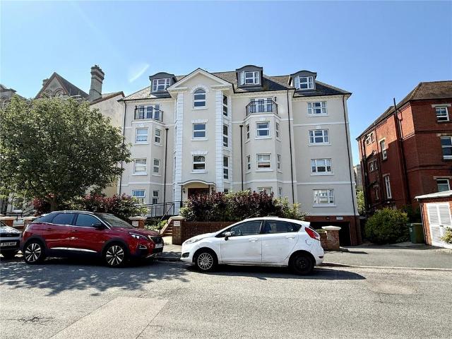 Flat for sale in Eastbourne, East Sussex