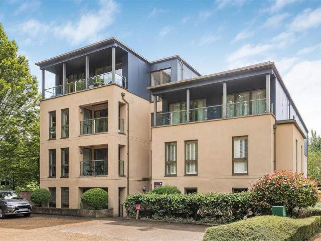 Flat for sale in Arbury, Cambridgeshire