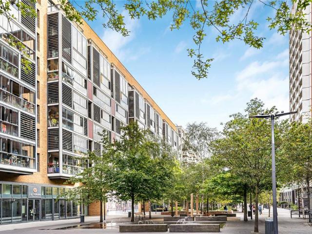 Flat for sale in Dalston, De Beauvoir Town