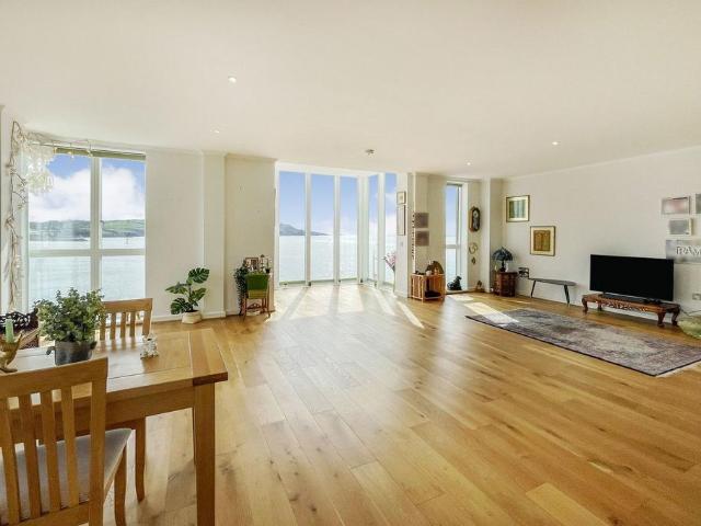 Flat for sale in West Hoe, Mount Wise