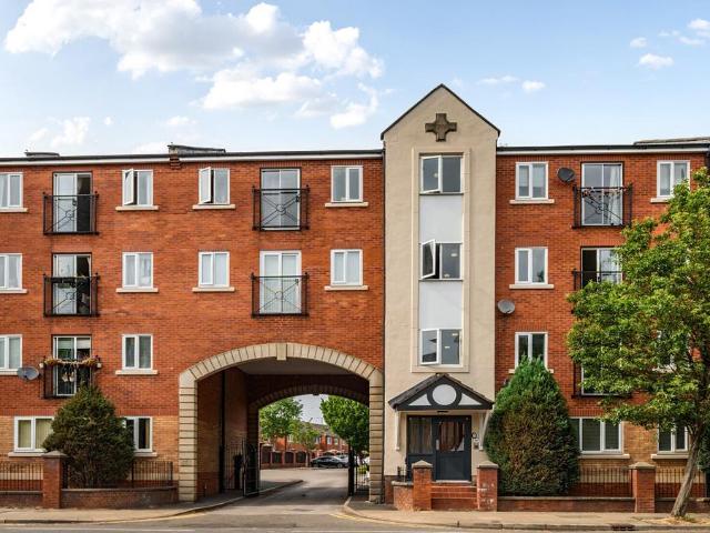 Flat for sale in Hulme, Georgia
