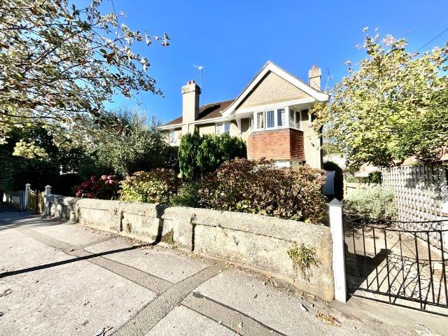 Flat for sale in Boscombe, Bournemouth