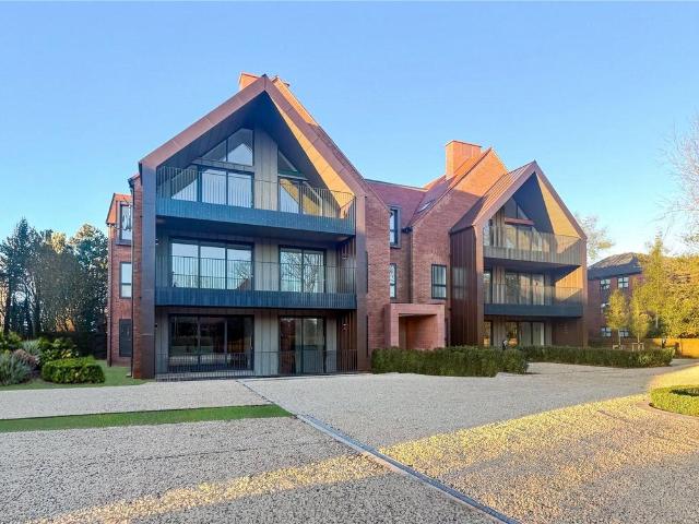 Flat for sale in Grange, West Kirby