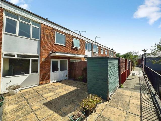 Flat for sale in Fleet, Hart