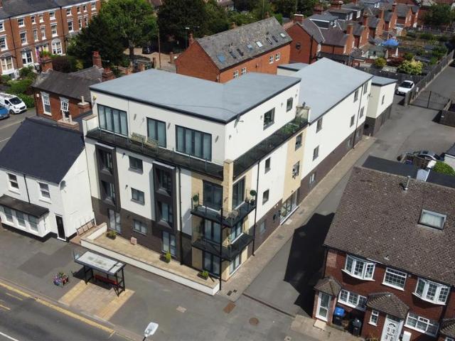 Flat for sale in Green Close, Warwickshire