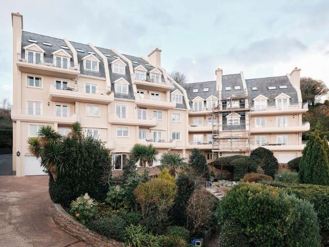 Flat for sale in Cornwall