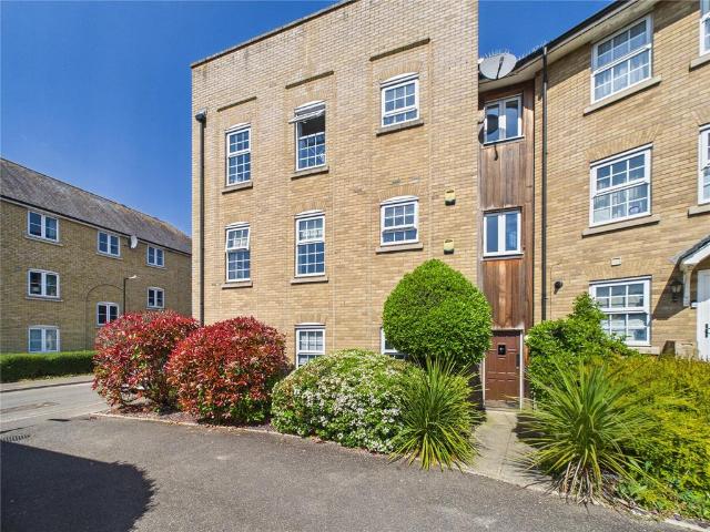 Flat for sale in Chelmondiston, Suffolk