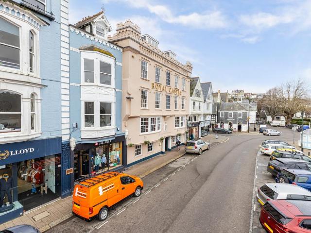 Flat for sale in Strode, Devon