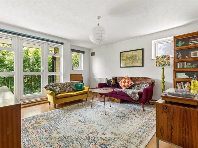 Flat for sale in Clapton, Lower Clapton