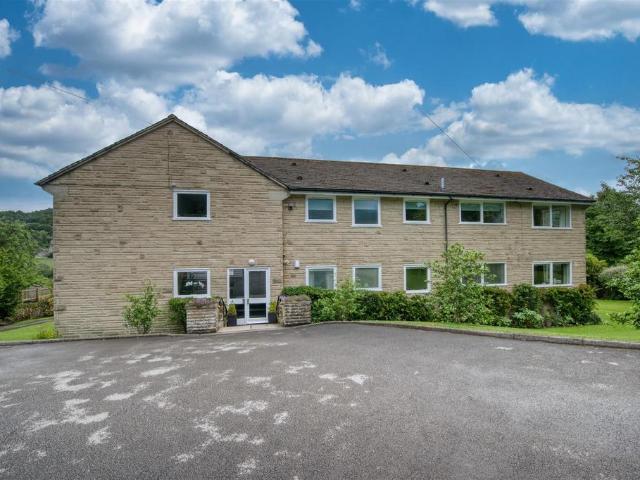 Flat for sale in Froggatt, East Midlands