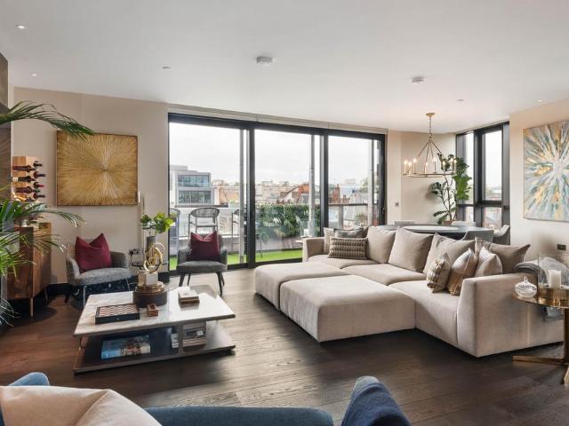 Flat for sale in East Marylebone, Greater London