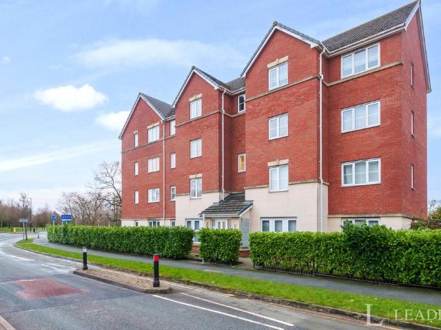 Flat for sale in Chapelford, Warrington