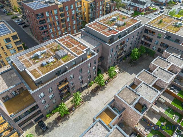 Flat for sale in Kingsbury, Greater London