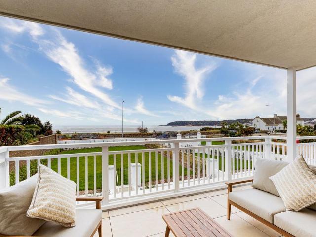 Flat for sale in St. Lawrence, Ventnor