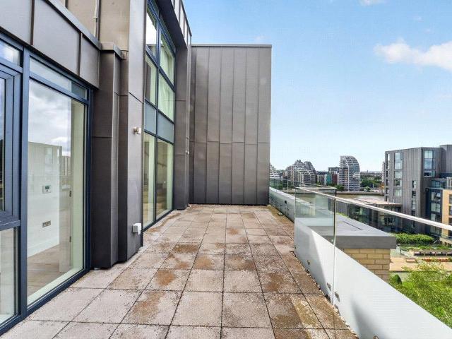 Flat for sale in Fulham Riverside, Greater London