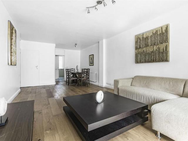 Flat for sale in Notting Hill, Greater London