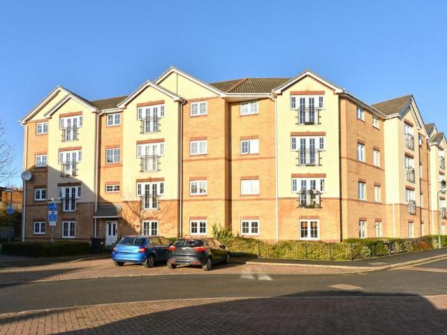 Flat for sale in Greenfields, Frankwell