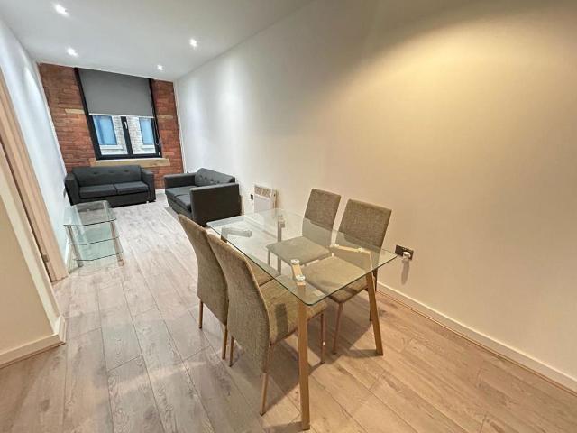Flat for sale in West Yorkshire