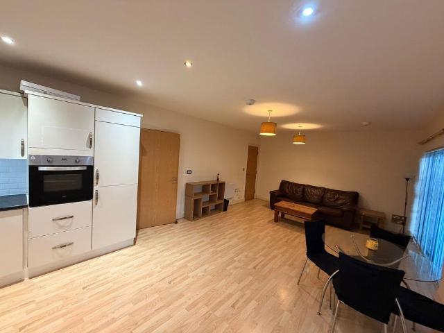 Flat for sale in Georgia, Greater Manchester