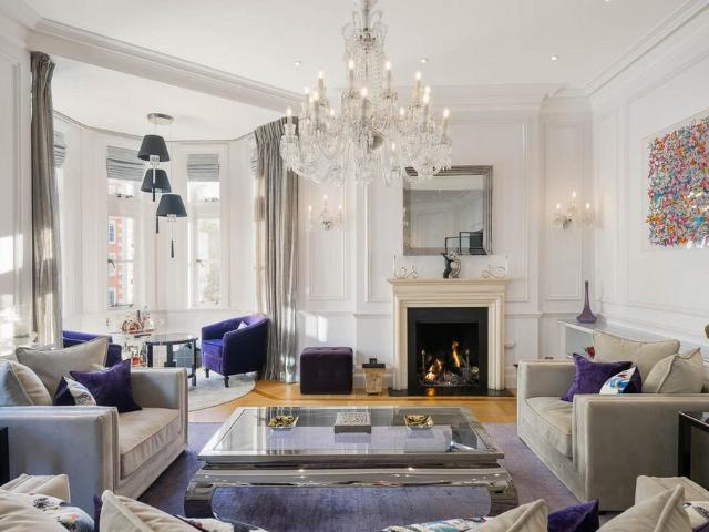 Flat for sale in Mayfair, Greater London