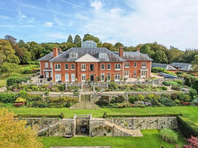 Flat for sale in Midway, Kent