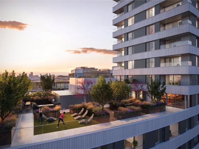 Flat for sale in Shepherd's Bush, Greater London